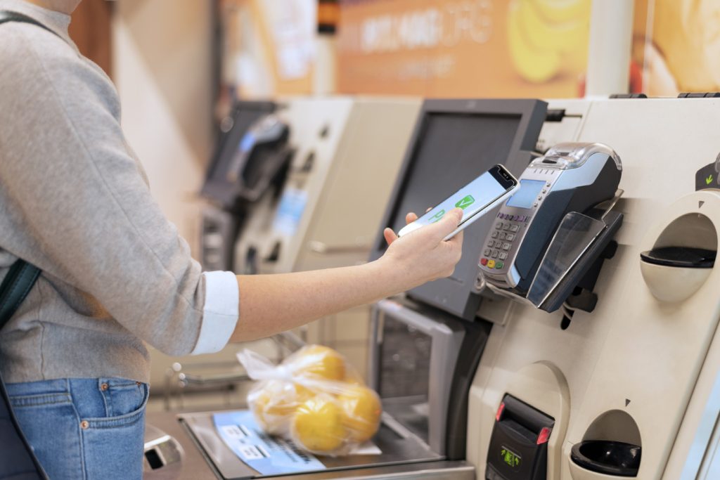 How LithosPOS Self-Checkout Kiosks Can Improve Efficiency in Retail 